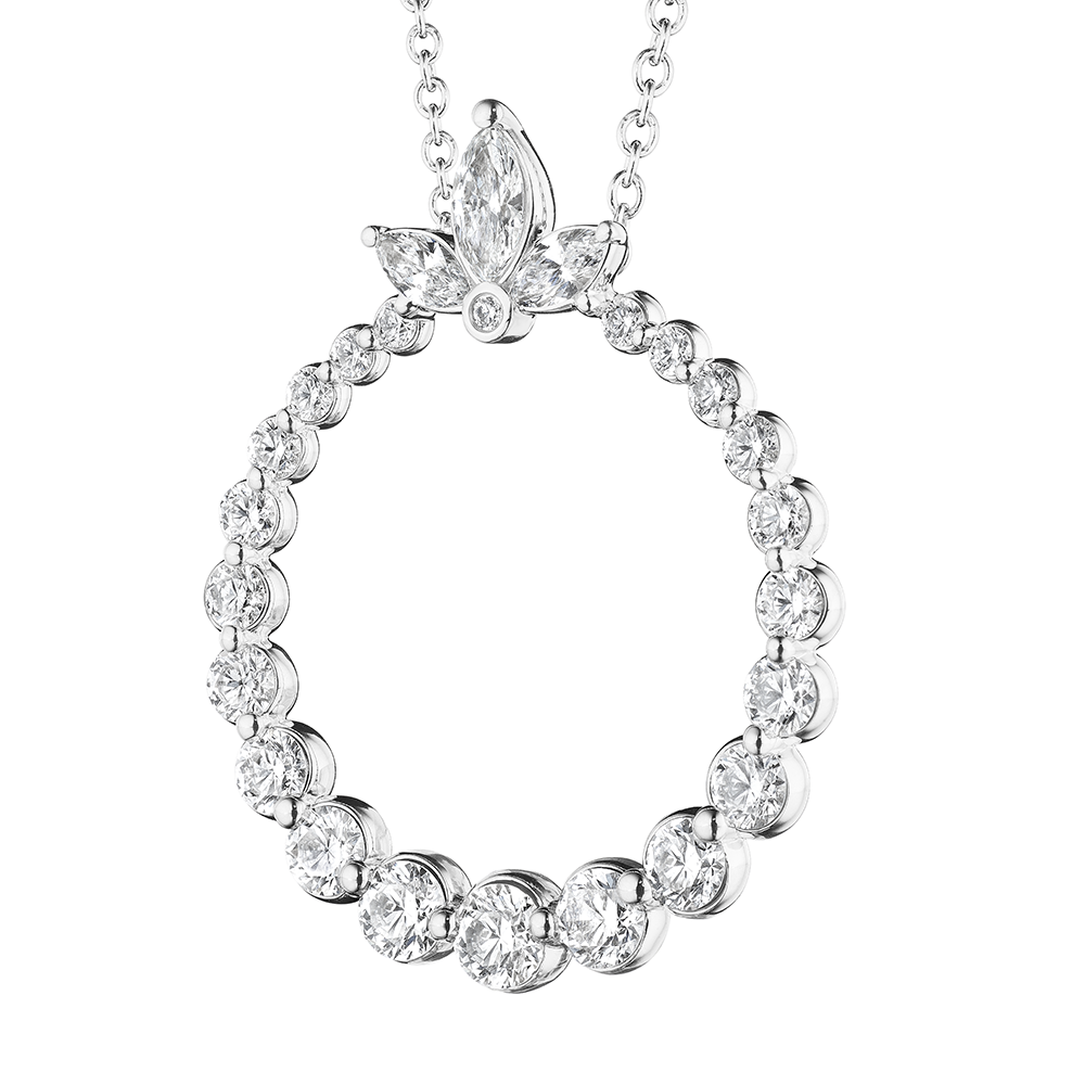 Hera Graduated Diamond Circle Pendant